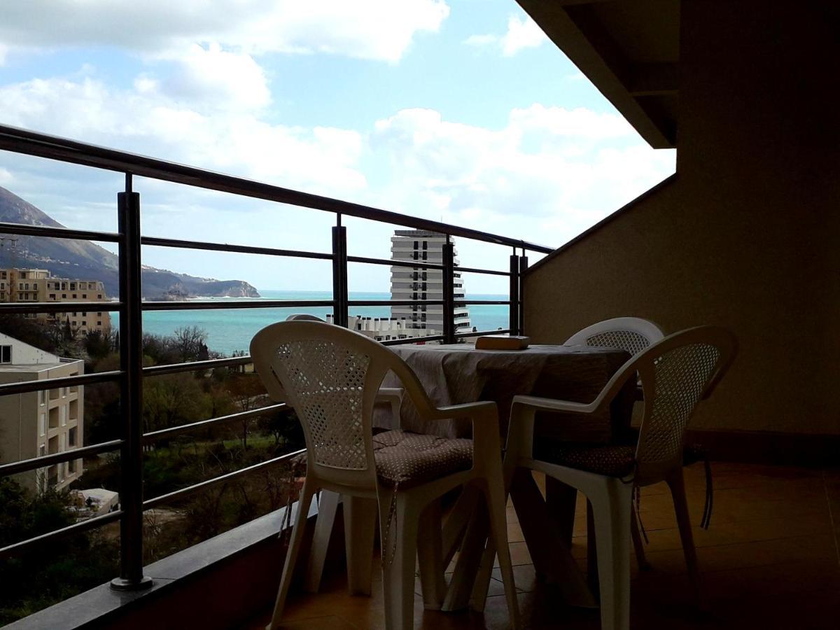 Apartment Monterus With Sea View In Becici